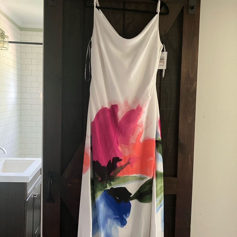 DKNY Black and White Tag